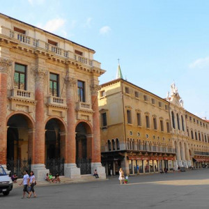 Piazza Dei Signori2