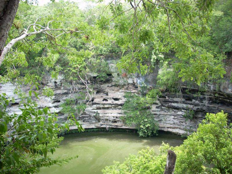 Cenote em Chichén Itzá