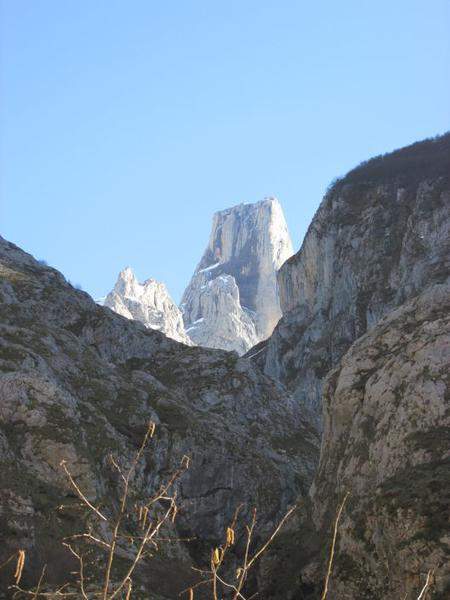 Monte Naranjo visto de Bulnes