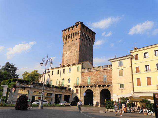 Porta Castello