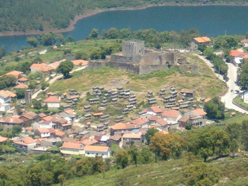 1_Castelo_do_Lindoso.jpg