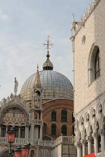 a1.bp.blogspot.com__oYrhoF9xbHo_UPamQm5mSbI_AAAAAAAABHI_2UgbGoaMe_0_s320_veneza_2B_252834_2529.JPG