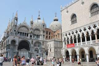 a2.bp.blogspot.com__EdxCLxqknDw_UPai_38aGfI_AAAAAAAABD4_0hRkMG_1P9M_s320_veneza_2B_25286_2529.JPG