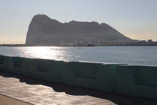 a2.bp.blogspot.com__iyHIfJlHEKM_UNwt93on6JI_AAAAAAAAAec_AX9_5pq1G9o_s320_gibraltar__1_.JPG