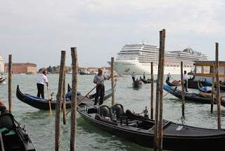 a2.bp.blogspot.com__WHYBz_XFNTE_UPamQZesCWI_AAAAAAAABG8_plxllTglsH4_s320_veneza_2B_252833_2529.JPG