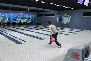 a3.bp.blogspot.com__1IwHUS1rwww_UOxWvIb80UI_AAAAAAAAA1U_7Kb4X7SWvUg_s320_bowling_2B_25282_2529.JPG
