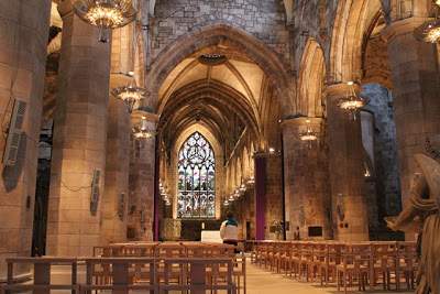 a3.bp.blogspot.com__MOaa0_CGwR8_UWaT9SbvhHI_AAAAAAAABf0_uezFFj2Q09U_s400_edimburgo__5_.JPG