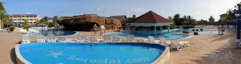 ai1006.photobucket.com_albums_af183_ajml28_Cuba_20Jun_202014_CubaR010_zps8e7a9e85.jpg