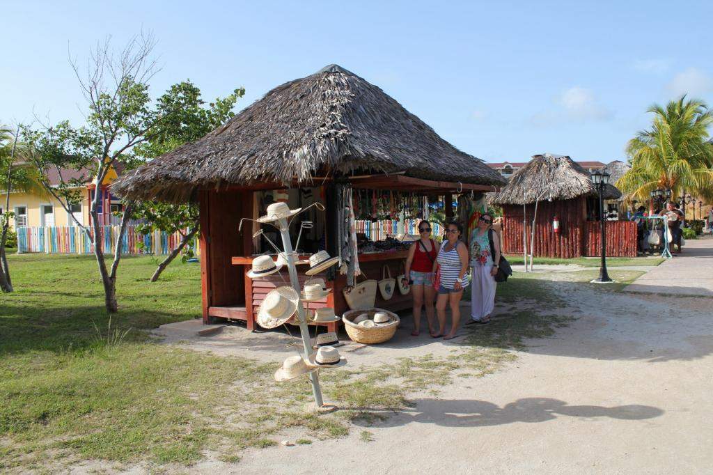 ai1006.photobucket.com_albums_af183_ajml28_Cuba_20Jun_202014_CubaR081_zps2e344c78.jpg