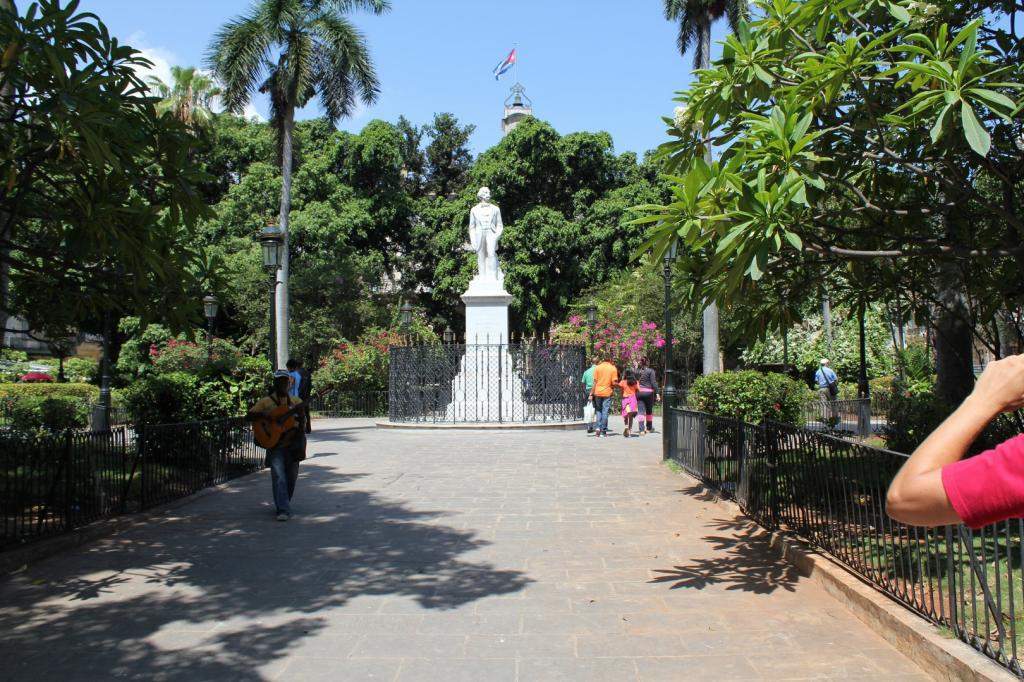 ai1006.photobucket.com_albums_af183_ajml28_Cuba_20Jun_202014_CubaR106_zpsd264c2be.jpg