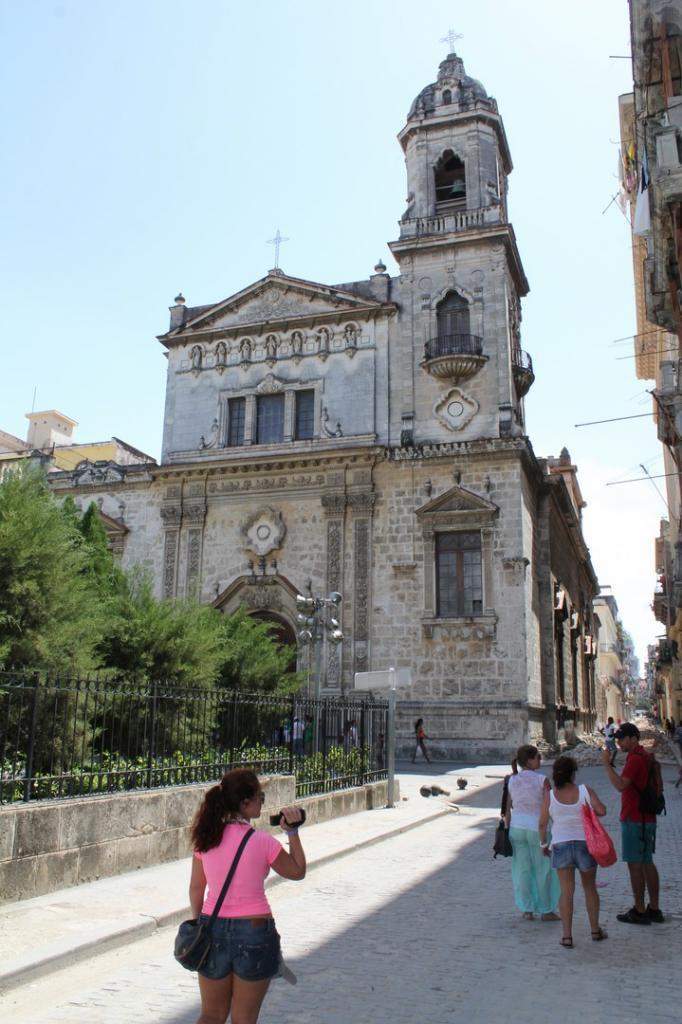 ai1006.photobucket.com_albums_af183_ajml28_Cuba_20Jun_202014_CubaR122_zps4765f2de.jpg