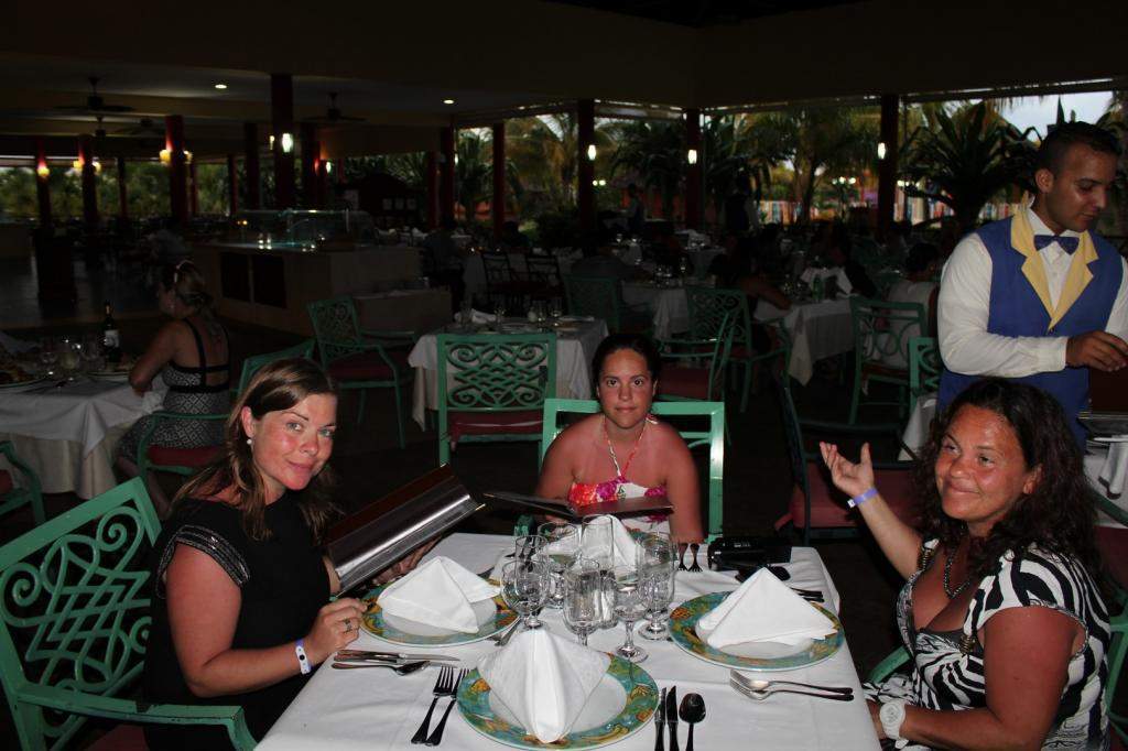 ai1006.photobucket.com_albums_af183_ajml28_Cuba_20Jun_202014_CubaR131_zps6fa98a6f.jpg