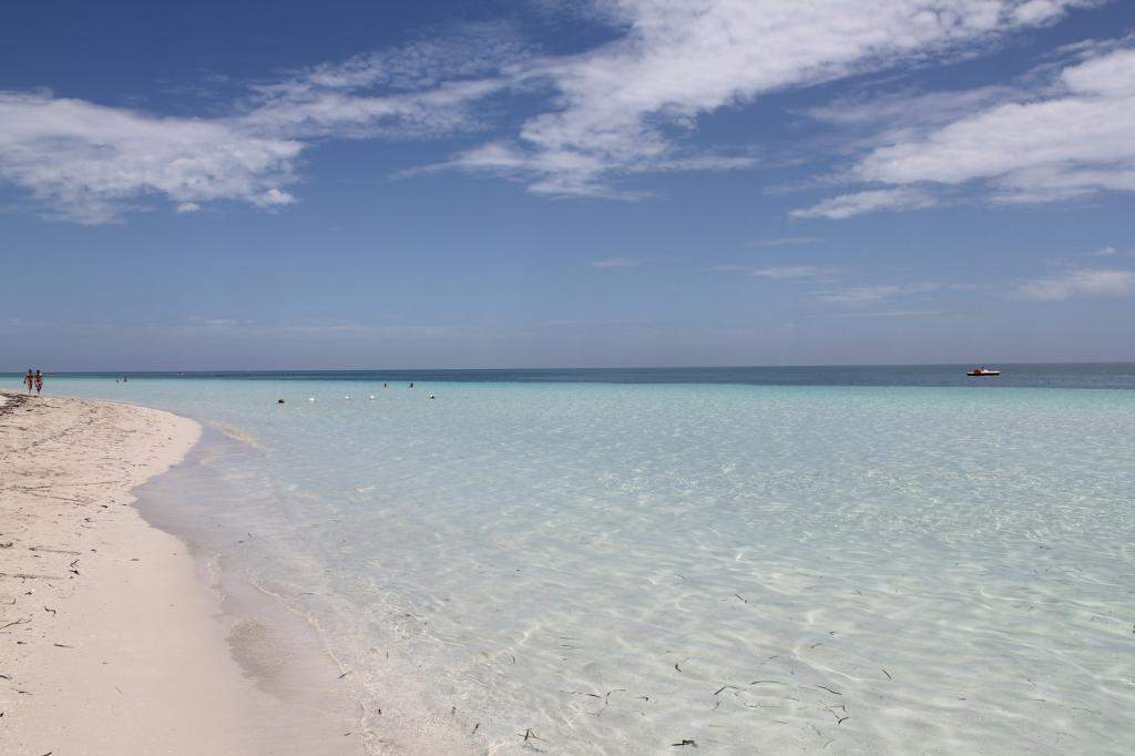 ai1006.photobucket.com_albums_af183_ajml28_Cuba_20Jun_202014_CubaR140_zpsafc2c740.jpg