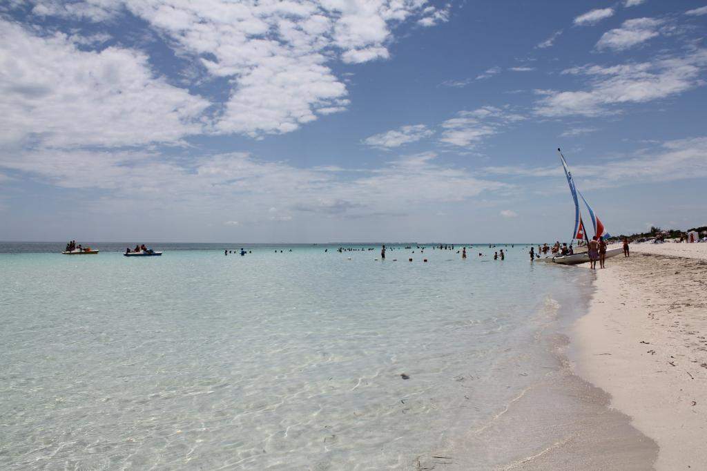 ai1006.photobucket.com_albums_af183_ajml28_Cuba_20Jun_202014_CubaR141_zpse7cc192a.jpg