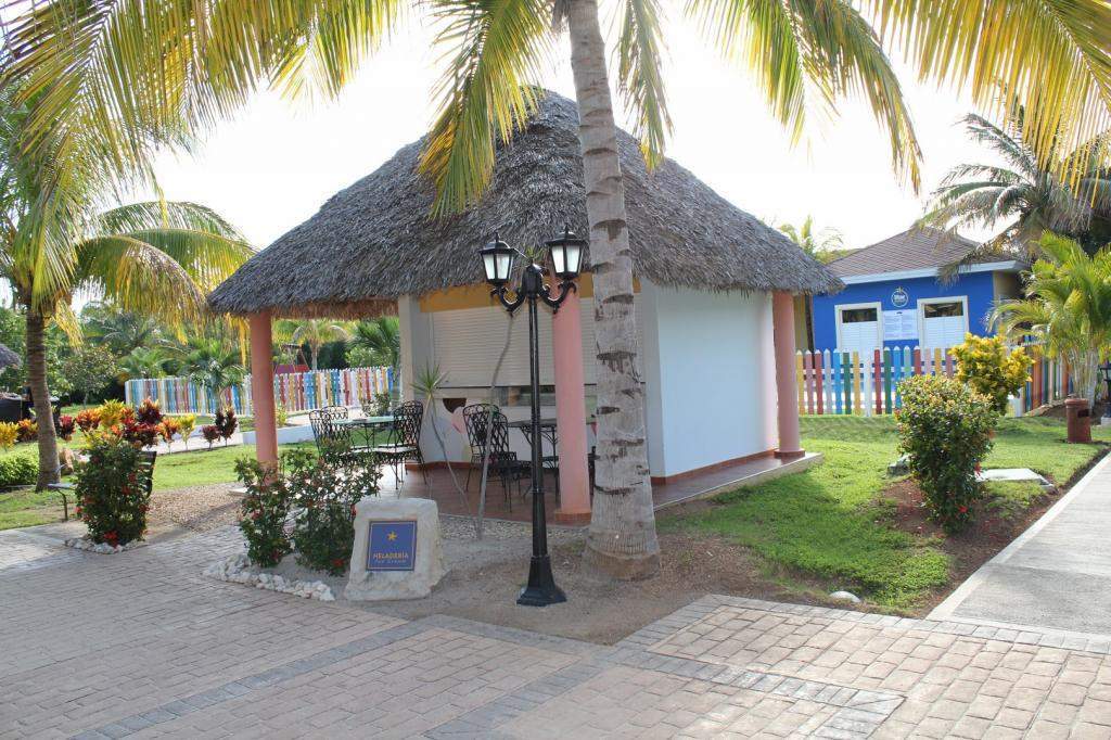 ai1006.photobucket.com_albums_af183_ajml28_Cuba_20Jun_202014_CubaR177_zps89287e7e.jpg