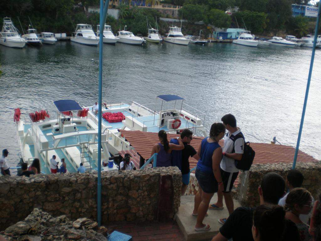 ai1011.photobucket.com_albums_af240_madeirense111_P9200643_zps8b2c7643.jpg