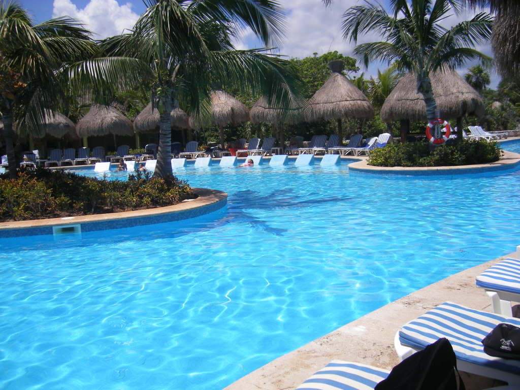 ai1042.photobucket.com_albums_b427_dinag1_420.jpg