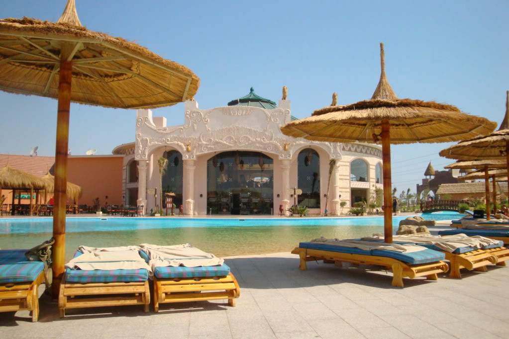 ai1045.photobucket.com_albums_b452_hdptuga_Egypte_Hotel6.jpg