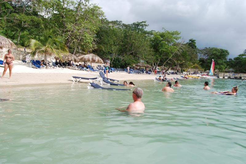 ai105.photobucket.com_albums_m219_bnuno40_Jamaica_202009_39.jpg