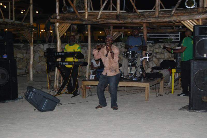 ai105.photobucket.com_albums_m219_bnuno40_Jamaica_202009_48.jpg