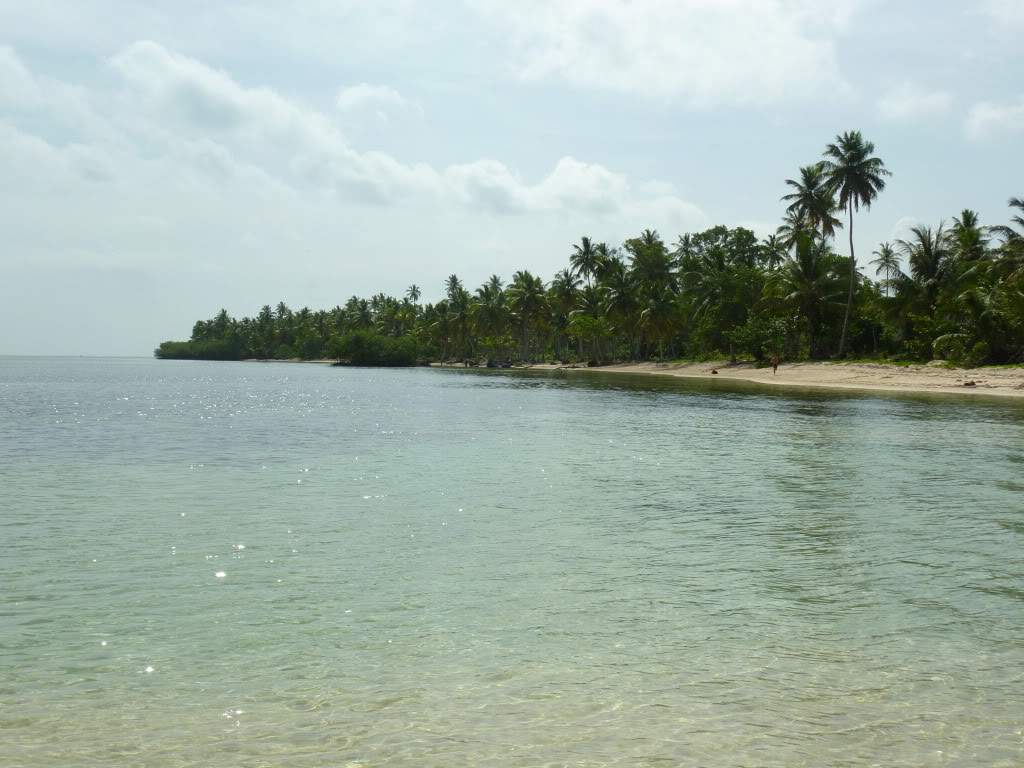 ai1051.photobucket.com_albums_s425_acristina1_Samana_202012_20Report_36PraiaEPdta.jpg
