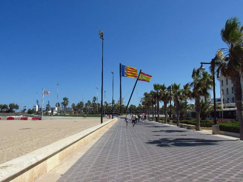 ai1056.photobucket.com_albums_t367_varycela_ferias_2014_d6_IMG_1163_zps1e6b3242.jpg