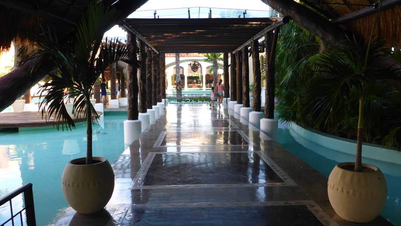 ai107.photobucket.com_albums_m301_pedrotdi150_Mexico_P1120135_zpscrahzfbe.jpg
