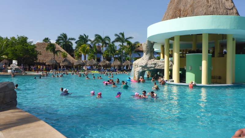 ai107.photobucket.com_albums_m301_pedrotdi150_Mexico_P1120278_zps89na55ne.jpg