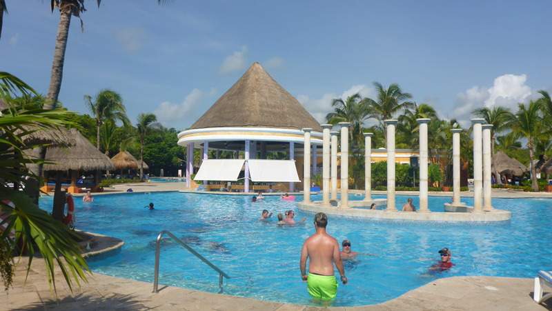 ai107.photobucket.com_albums_m301_pedrotdi150_Mexico_P1120358_zpszbqiigha.jpg
