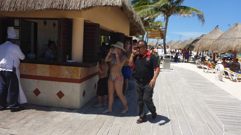 ai107.photobucket.com_albums_m301_pedrotdi150_Mexico_P1120701_zpsuhgizw7e.jpg