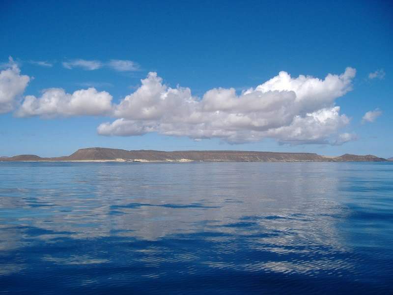 ai1080.photobucket.com_albums_j334_jnunes1977_Cabo_20Verde_SAL_azul1800x600.jpg