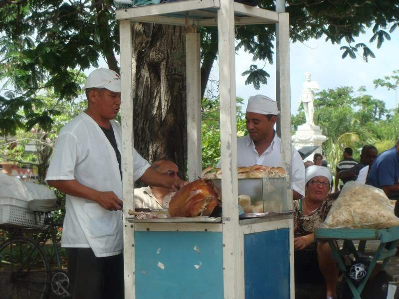 ai1080.photobucket.com_albums_j334_jnunes1977_Cuba_Holguin_CUBA_MAIO2009_4GB116800x600.jpg