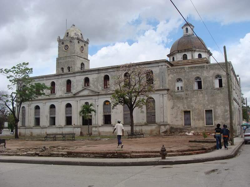 ai1080.photobucket.com_albums_j334_jnunes1977_Cuba_Holguin_CUBA_MAIO2009_4GB144800x600.jpg