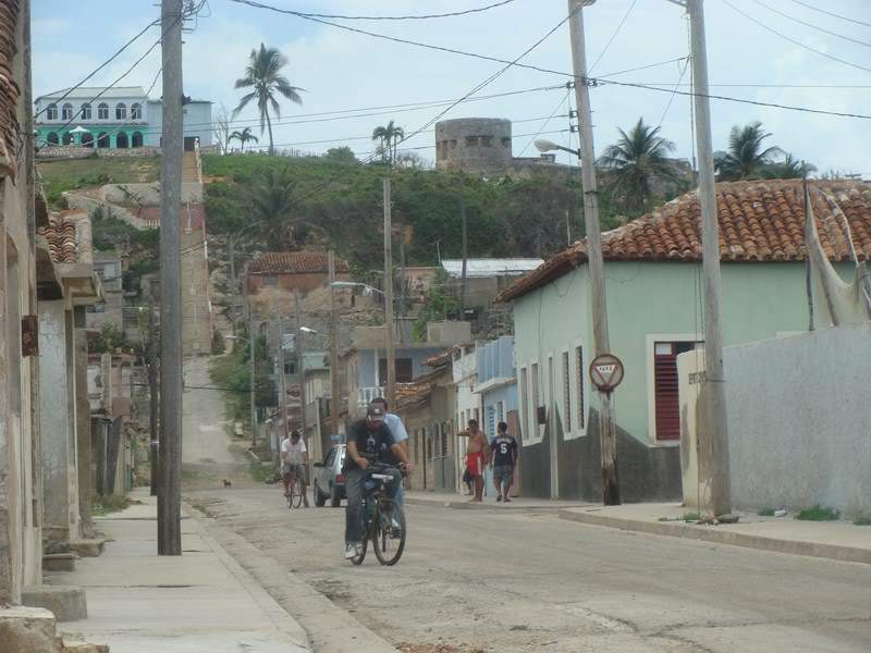 ai1080.photobucket.com_albums_j334_jnunes1977_Cuba_Holguin_CUBA_MAIO2009_4GB247800x600.jpg