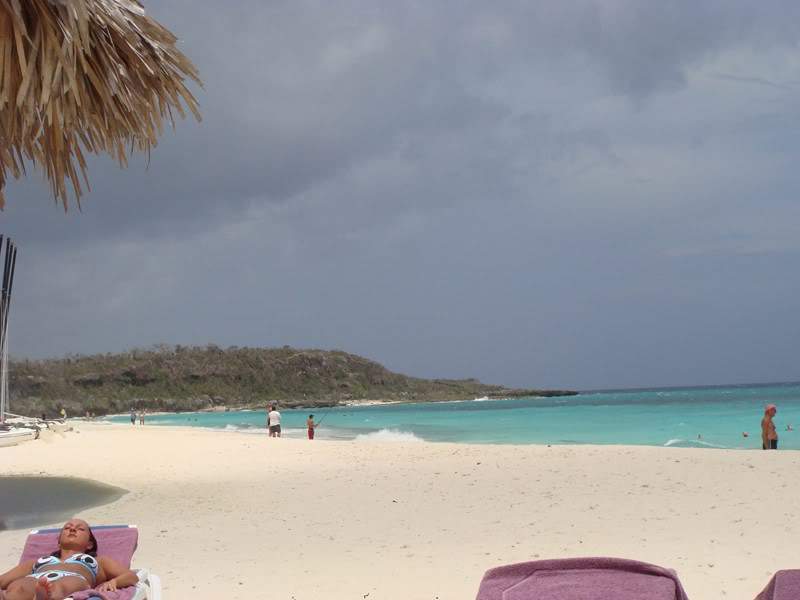 ai1080.photobucket.com_albums_j334_jnunes1977_Cuba_Paradisus_CUBA_MAIO2009_1GB138800x600.jpg