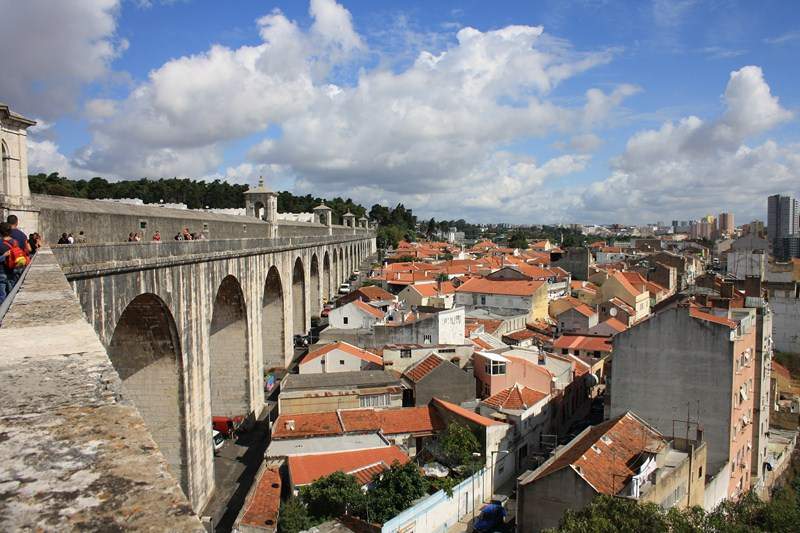 ai1080.photobucket.com_albums_j334_jnunes1977_Lisboa_Aqueduto_108800x600.jpg