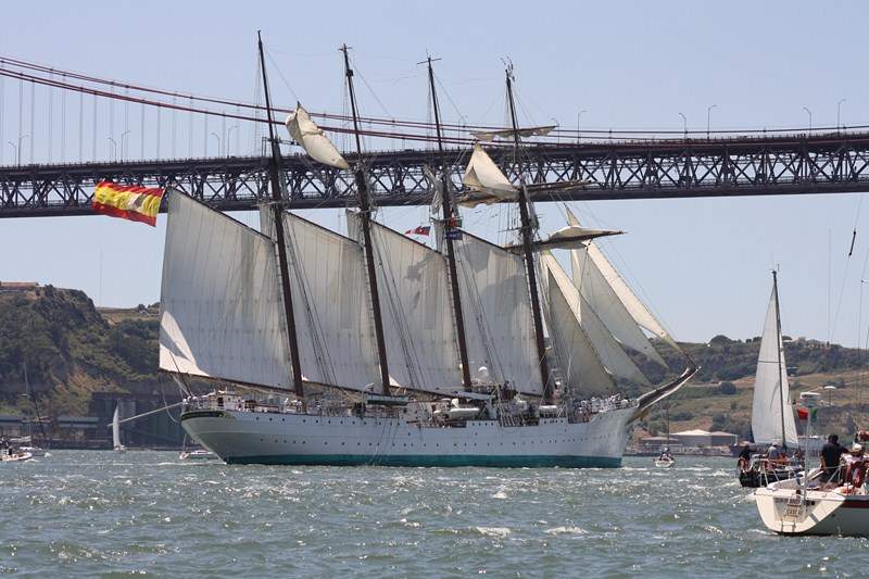 ai1080.photobucket.com_albums_j334_jnunes1977_Lisboa_Tejo_898800x600.jpg