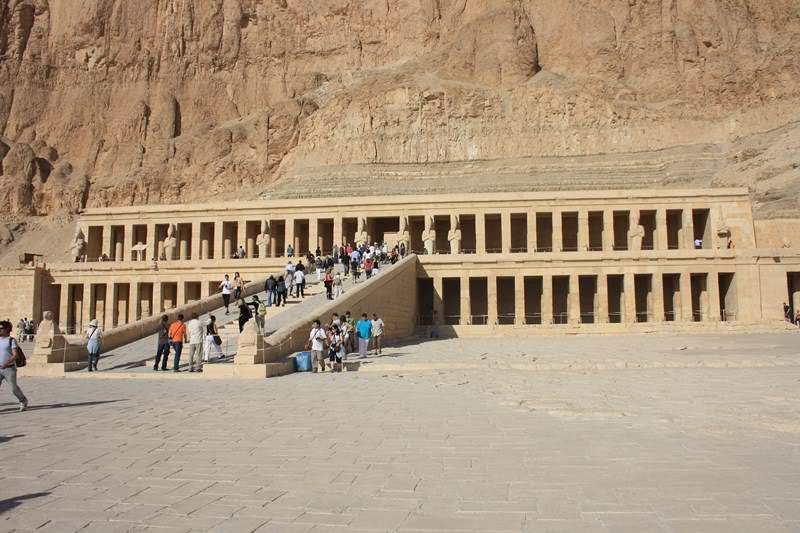 ai1080.photobucket.com_albums_j334_jnunes1977_luxor_egipto20101786800x600.jpg
