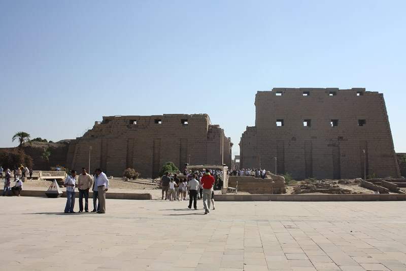 ai1080.photobucket.com_albums_j334_jnunes1977_luxor_egipto20101858800x600.jpg