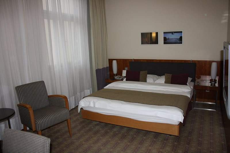 ai1080.photobucket.com_albums_j334_jnunes1977_Praga_Hotel_Praga002Copiar.jpg