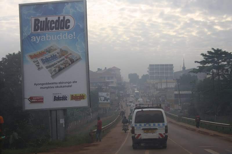 ai1080.photobucket.com_albums_j334_jnunes1977_Uganda_20__20Dia_202_uganda013800x600.jpg