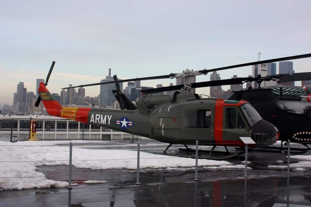 ai1200.photobucket.com_albums_bb329_RuiMSa_NovaIorque_Dia31Intrepid_IMG_4792.jpg