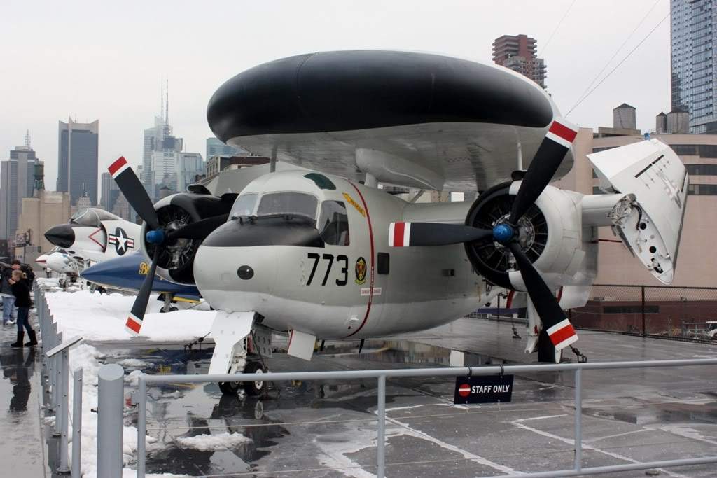 ai1200.photobucket.com_albums_bb329_RuiMSa_NovaIorque_Dia31Intrepid_IMG_4793.jpg
