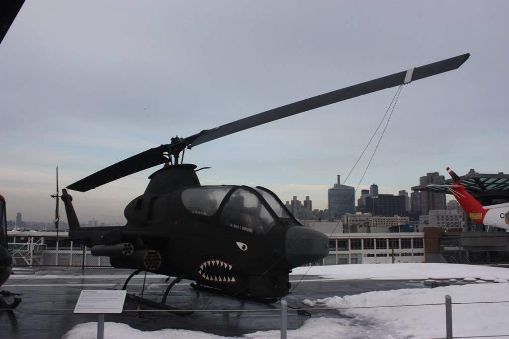 ai1200.photobucket.com_albums_bb329_RuiMSa_NovaIorque_Dia31Intrepid_IMG_4795.jpg