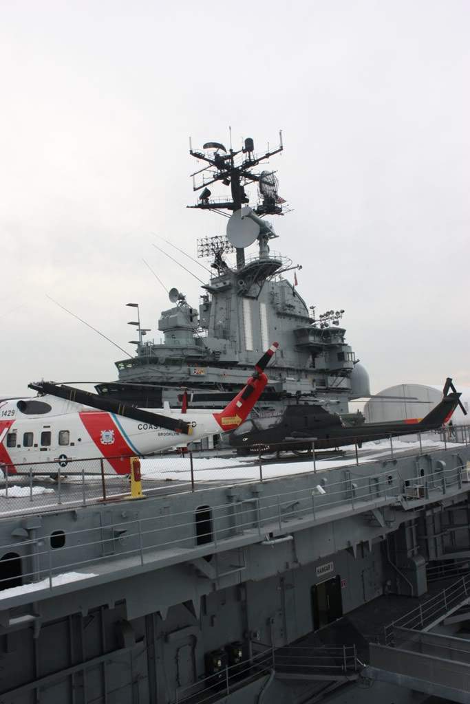 ai1200.photobucket.com_albums_bb329_RuiMSa_NovaIorque_Dia31Intrepid_IMG_4812.jpg