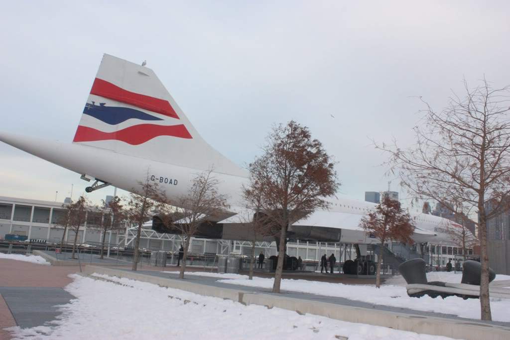ai1200.photobucket.com_albums_bb329_RuiMSa_NovaIorque_Dia31Intrepid_IMG_4829.jpg