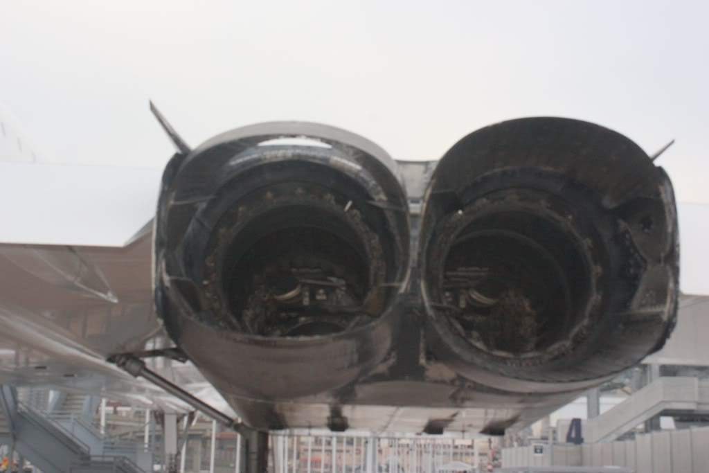 ai1200.photobucket.com_albums_bb329_RuiMSa_NovaIorque_Dia31Intrepid_IMG_4835.jpg