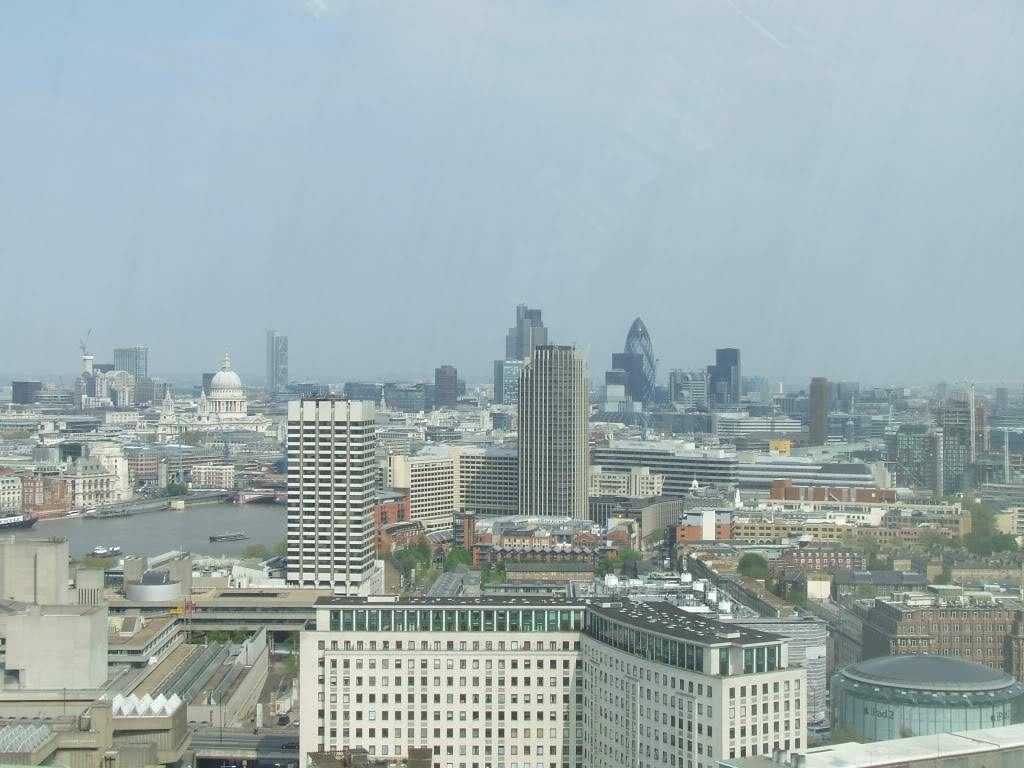 ai1201.photobucket.com_albums_bb348_filipecastanho85_londres320.jpg
