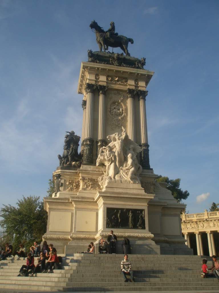 ai1201.photobucket.com_albums_bb359_taniapinto13_Madrid_317.jpg