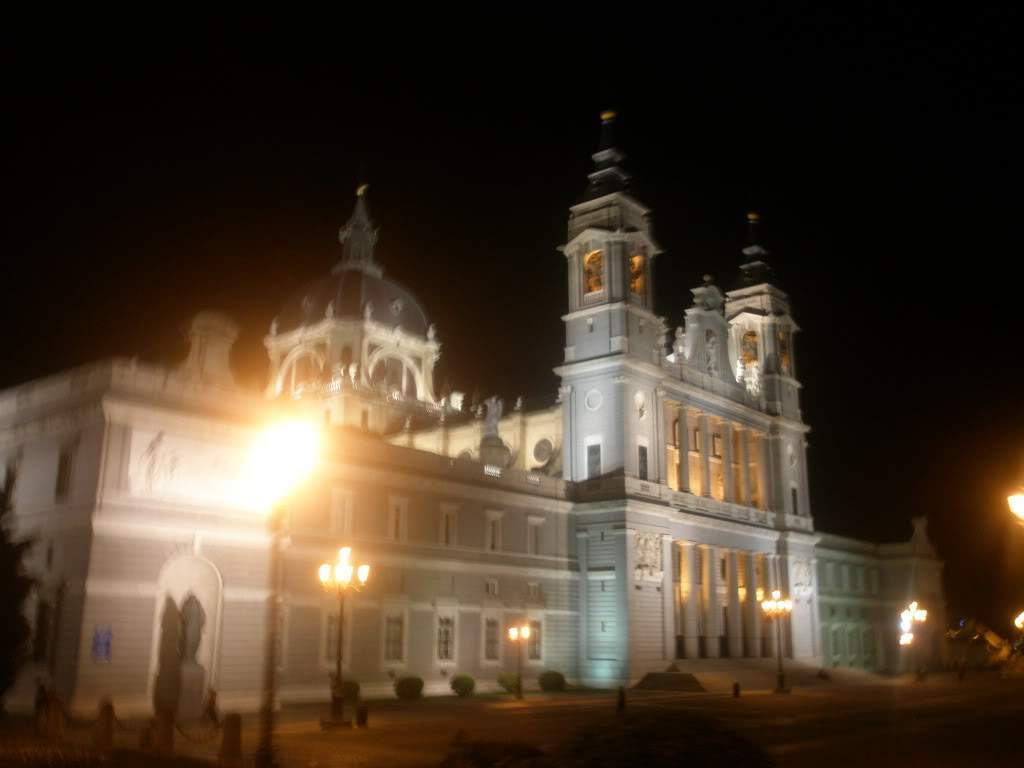 ai1201.photobucket.com_albums_bb359_taniapinto13_Madrid_363.jpg